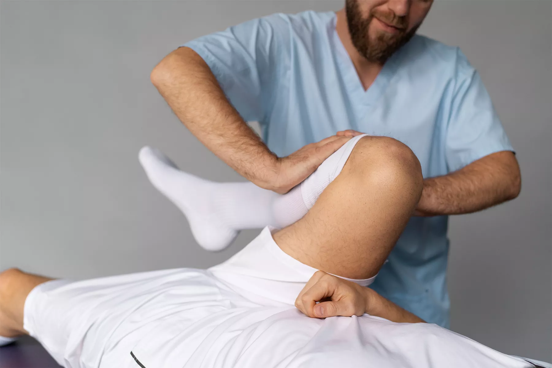 Discover why men and athletes face a higher risk of deep vein thrombosis (DVT), the warning signs to watch for, and practical prevention tips. Learn from real athlete stories and find out how you can protect your vein health today
